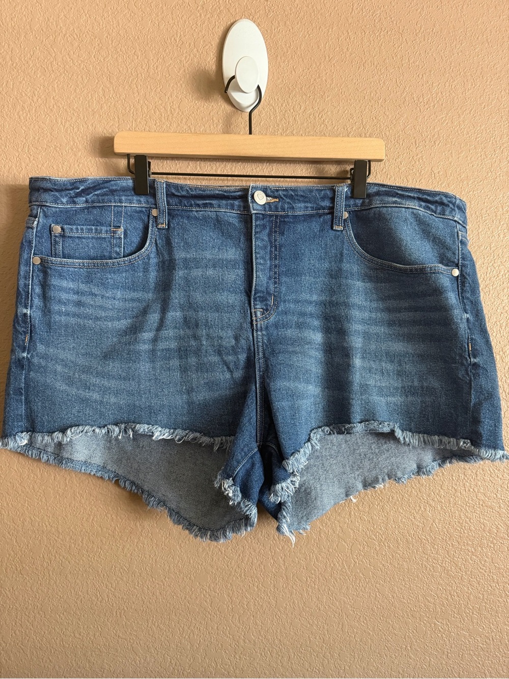 torrid Blue Distressed High Rise Raw-Hem Denim Shorts Size 22